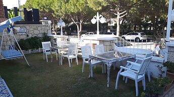 Aral Turkuaz Butik Otel