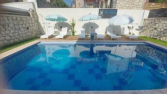 Aral Turkuaz Butik Otel