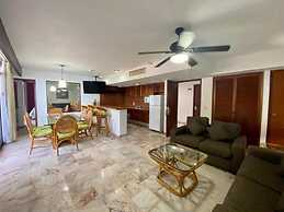 Costa Sur Resort by VRHost