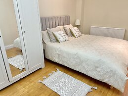 Waterloo Luxury Apartment