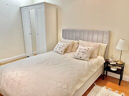 Waterloo Luxury Apartment
