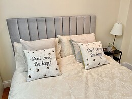 Waterloo Luxury Apartment