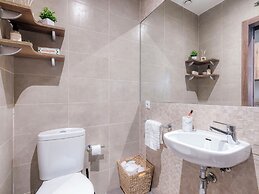 Livensa Living Studios Valencia Marina Real