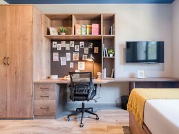 Livensa Living Studios Valencia Marina Real