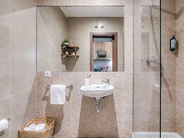 Livensa Living Studios Valencia Marina Real