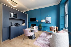 30 Castle Street Aparthotel