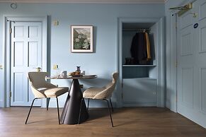 Thirty Castle Street