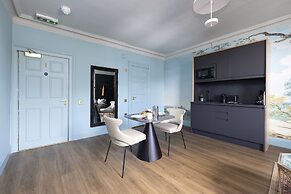 Thirty Castle Street