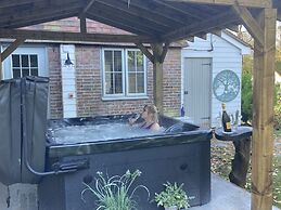 5br-10guests-fireplace-hottub-pets ok - Parking