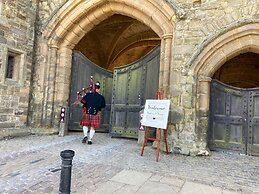 5br-10guests-fireplace-hottub-pets ok - Parking