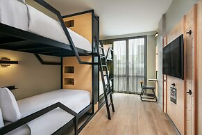 Moxy Brooklyn Williamsburg