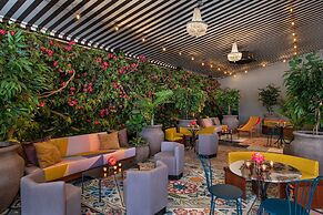 Moxy Brooklyn Williamsburg