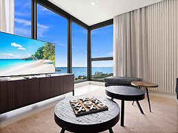 Fourteen at Mullet Bay