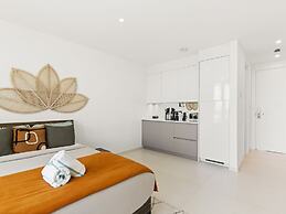 Fourteen at Mullet Bay