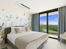 Fourteen at Mullet Bay