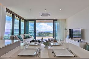 Fourteen at Mullet Bay