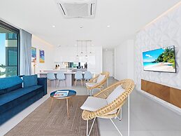 Fourteen at Mullet Bay