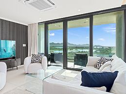 Fourteen at Mullet Bay