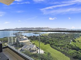 Fourteen at Mullet Bay