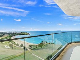 Fourteen at Mullet Bay