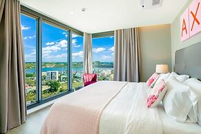 Fourteen at Mullet Bay