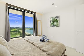 Fourteen at Mullet Bay