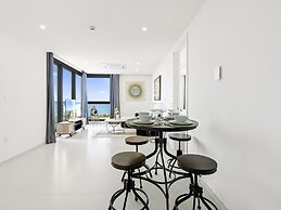 Fourteen at Mullet Bay