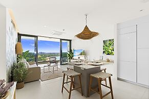 Fourteen at Mullet Bay