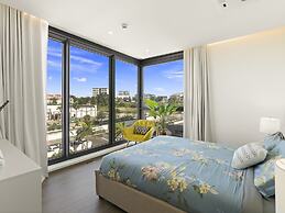 Fourteen at Mullet Bay