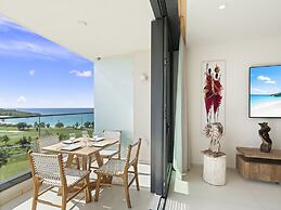 Fourteen at Mullet Bay