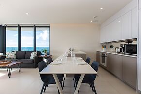 Fourteen at Mullet Bay