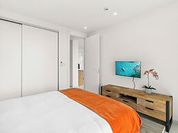 Fourteen at Mullet Bay