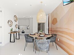 Fourteen at Mullet Bay