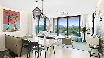 Fourteen at Mullet Bay