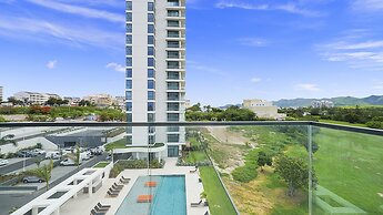 Fourteen at Mullet Bay