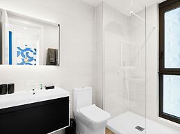 Fourteen at Mullet Bay