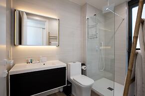 Fourteen at Mullet Bay