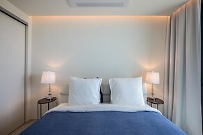 Fourteen at Mullet Bay