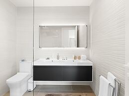 Fourteen at Mullet Bay