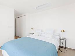 Fourteen at Mullet Bay