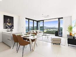 Fourteen at Mullet Bay