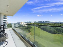 Fourteen at Mullet Bay