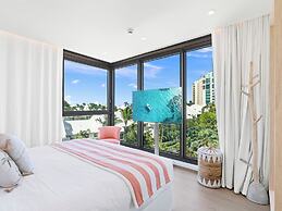 Fourteen at Mullet Bay