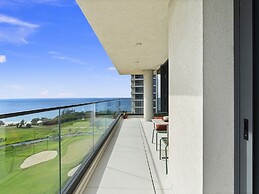 Fourteen at Mullet Bay