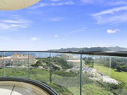 Fourteen at Mullet Bay