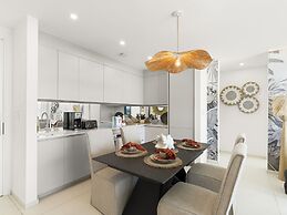 Fourteen at Mullet Bay