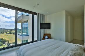 Fourteen at Mullet Bay