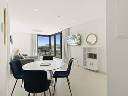 Fourteen at Mullet Bay