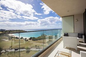 Fourteen at Mullet Bay