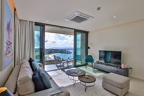 Fourteen at Mullet Bay